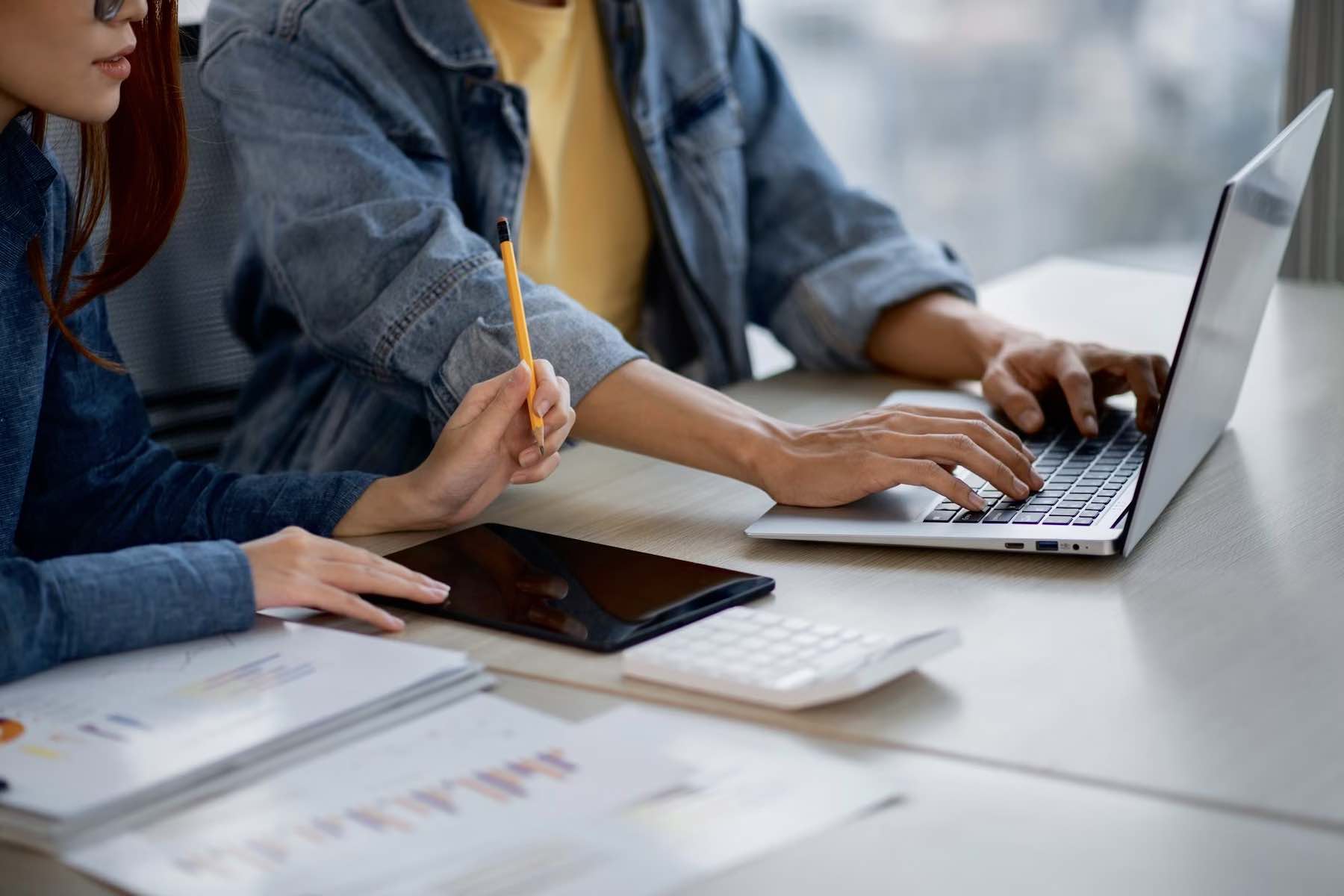 Можно ли сэкономить на обучении сотрудников по охране труда Статья от ...