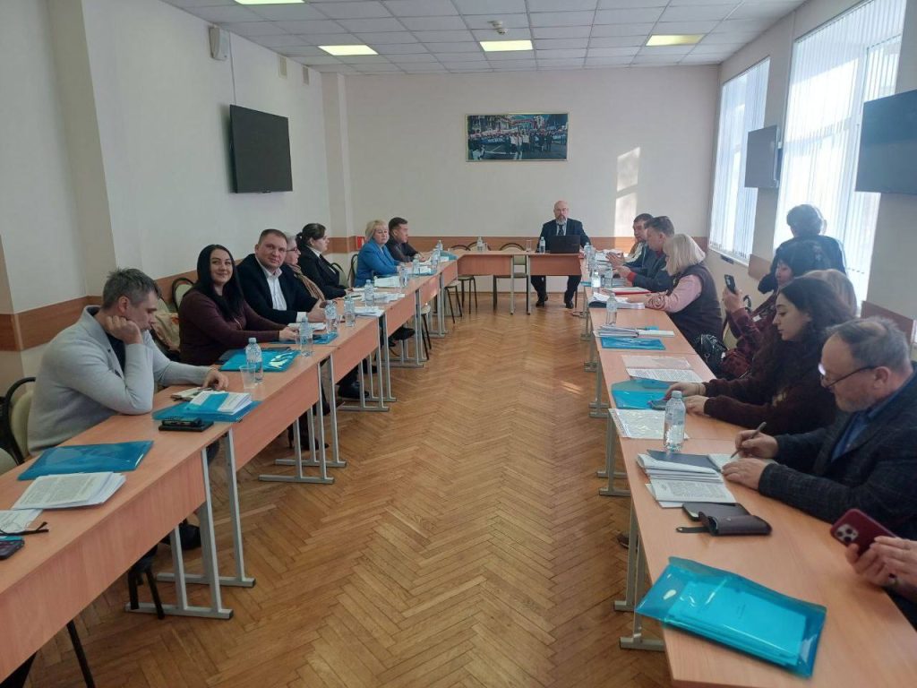 Традиции и инновации: стратегическое партнерство АНО ИПТСУ и профсоюза «Торговое Единство» в свете решений VIII съезда